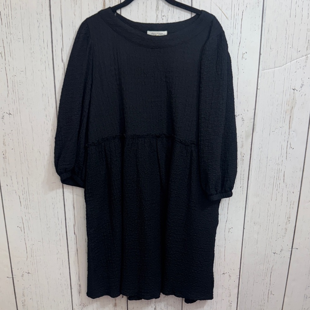 NWT Rhea & Thea Black Textured Dress
